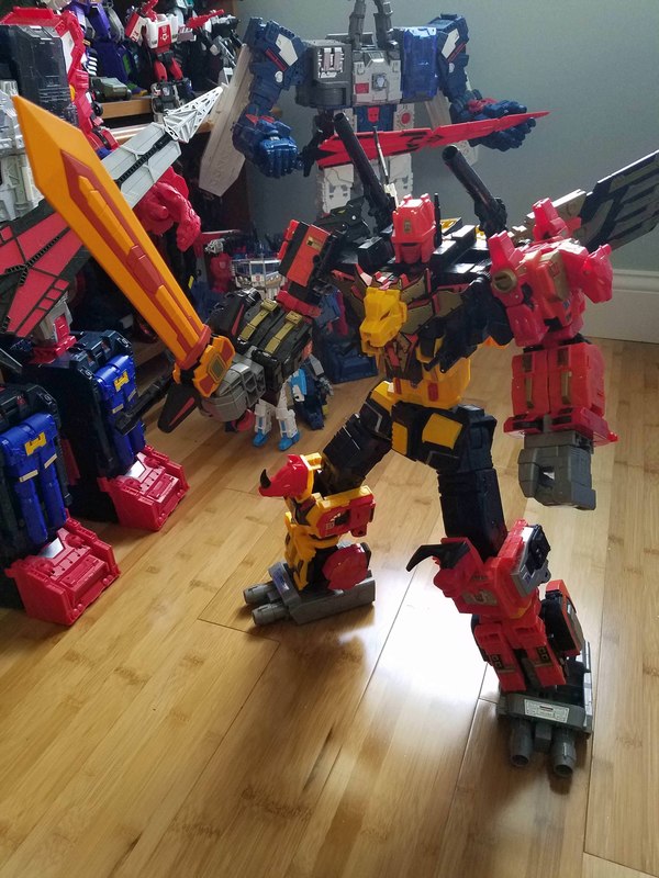 In Hand Images Of China Exclusive Power Of The Primes Predaking Sword 07 (7 of 8)